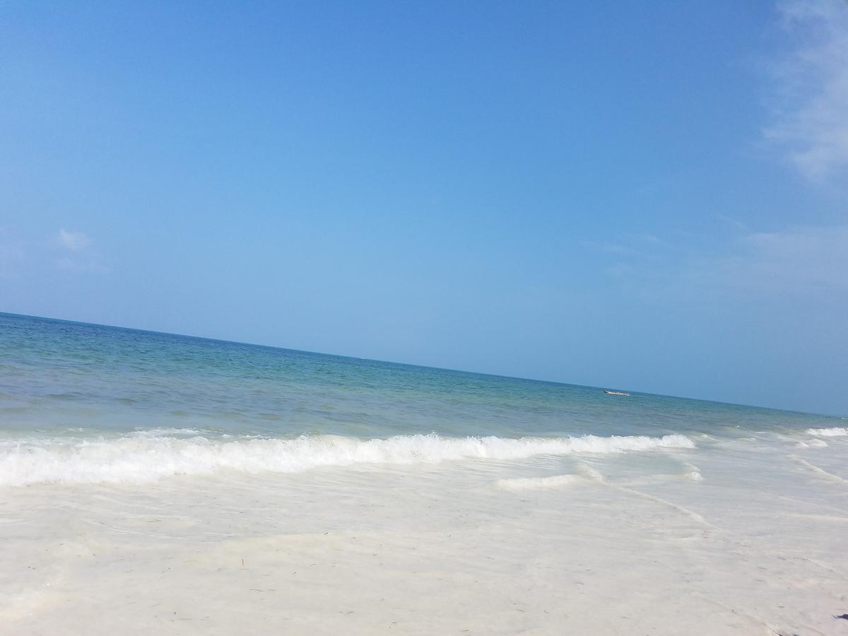 Bwejuu Beach Palm Villa Esterno foto